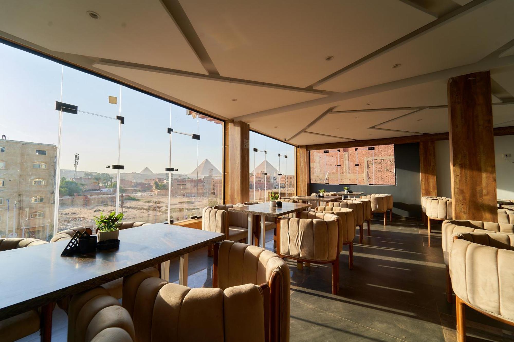 Crown Pyramids View Hotel Giza Ngoại thất bức ảnh