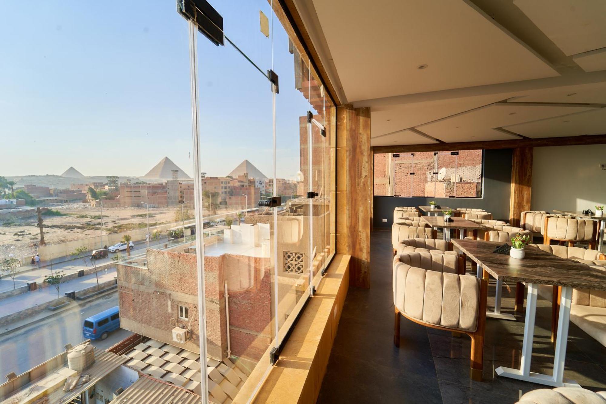 Crown Pyramids View Hotel Giza Ngoại thất bức ảnh